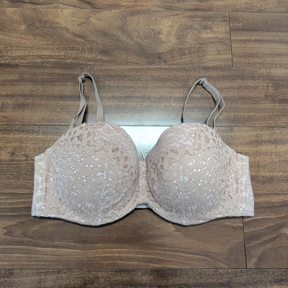 Elegant Victoria Secret Lace Women's Bra in Tan